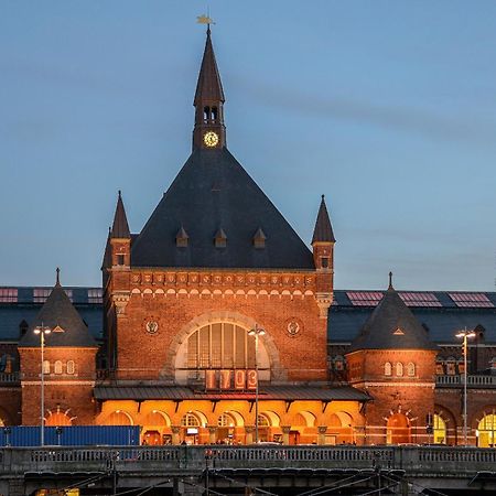 Central Copenhagen Apt With Balcony, Free Parking W Elevator Exteriör bild